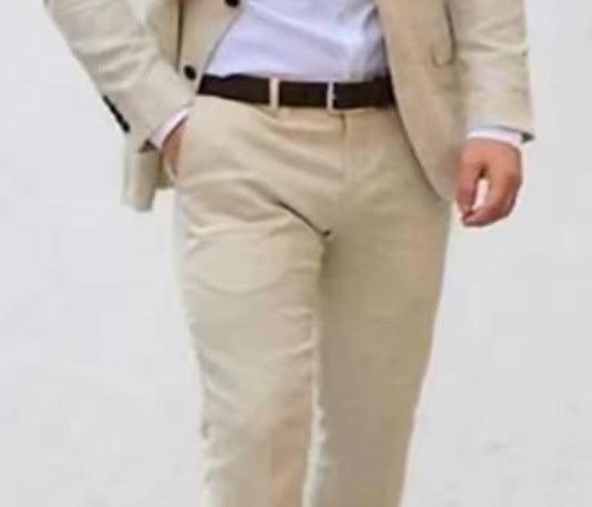 sandy-beige-linen-suit detail